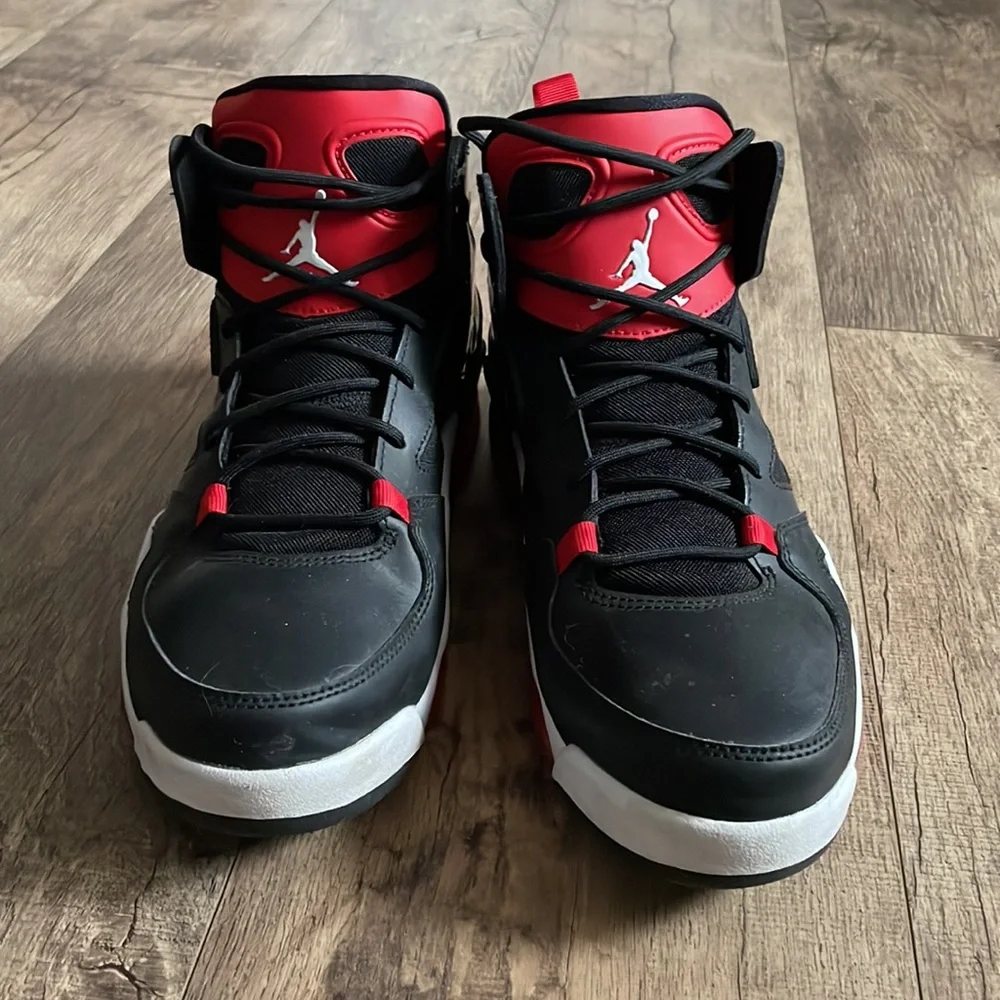 Shoes - Picture 2 of 4